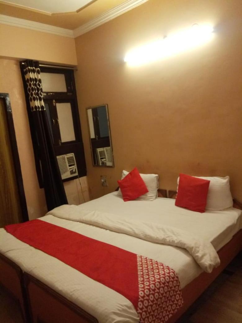 Hotel Kamal Lucknow Buitenkant foto